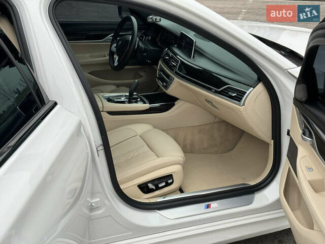 Белый БМВ 7 Серия, объемом двигателя 4.39 л и пробегом 87 тыс. км за 38500 $, фото 25 на Automoto.ua