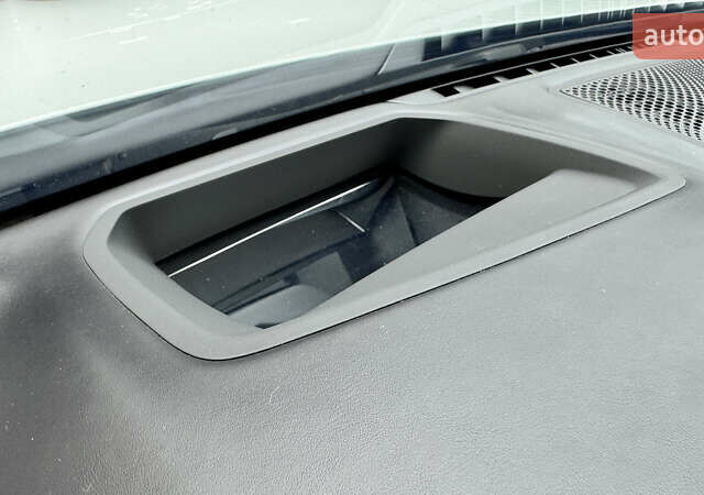 Белый БМВ 7 Серия, объемом двигателя 4.39 л и пробегом 87 тыс. км за 37000 $, фото 37 на Automoto.ua