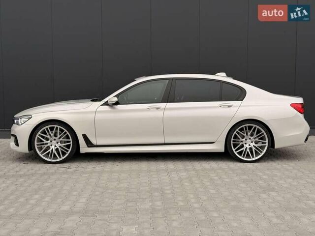 Белый БМВ 7 Серия, объемом двигателя 3 л и пробегом 113 тыс. км за 28440 $, фото 17 на Automoto.ua