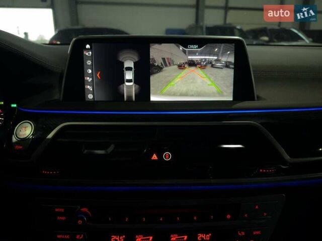 Белый БМВ 7 Серия, объемом двигателя 3 л и пробегом 113 тыс. км за 28440 $, фото 45 на Automoto.ua