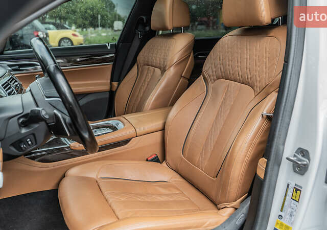 Белый БМВ 7 Серия, объемом двигателя 4.39 л и пробегом 116 тыс. км за 40000 $, фото 13 на Automoto.ua