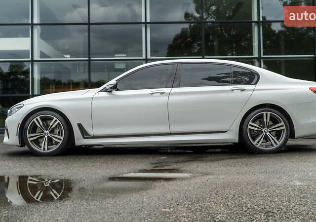 Белый БМВ 7 Серия, объемом двигателя 4.39 л и пробегом 116 тыс. км за 40000 $, фото 1 на Automoto.ua