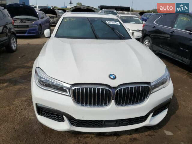 Белый БМВ 7 Серия, объемом двигателя 4.39 л и пробегом 87 тыс. км за 38500 $, фото 48 на Automoto.ua