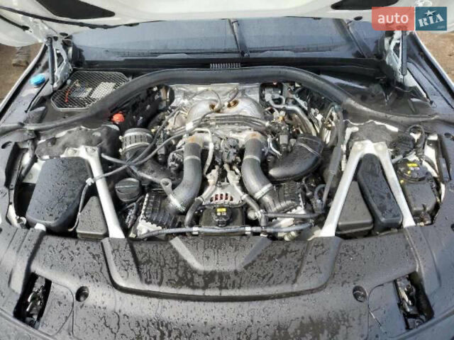 Белый БМВ 7 Серия, объемом двигателя 4.39 л и пробегом 87 тыс. км за 38500 $, фото 54 на Automoto.ua