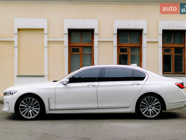 Белый БМВ 7 Серия, объемом двигателя 4.39 л и пробегом 93 тыс. км за 48000 $, фото 2 на Automoto.ua