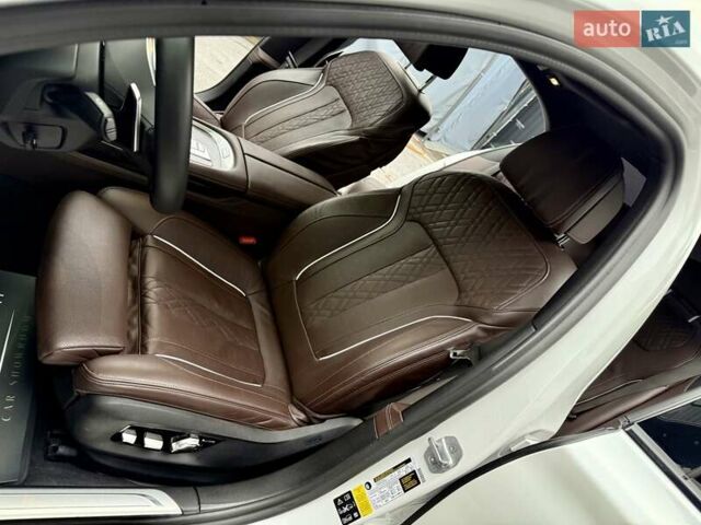 Белый БМВ 7 Серия, объемом двигателя 3 л и пробегом 130 тыс. км за 49900 $, фото 31 на Automoto.ua