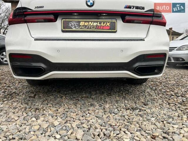 Белый БМВ 7 Серия, объемом двигателя 4.39 л и пробегом 125 тыс. км за 53999 $, фото 25 на Automoto.ua