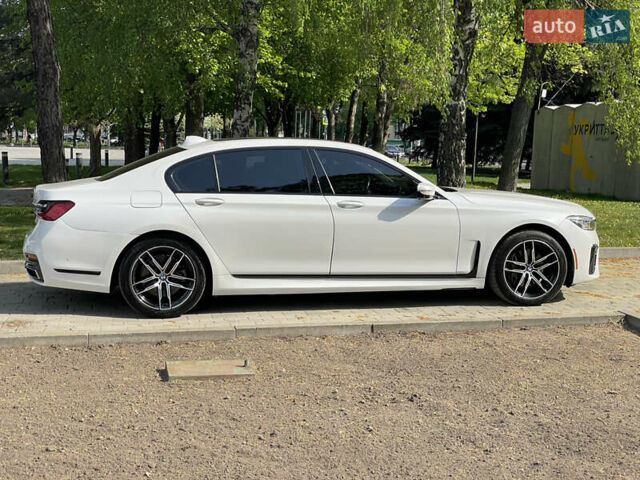 Белый БМВ 7 Серия, объемом двигателя 3 л и пробегом 126 тыс. км за 52000 $, фото 10 на Automoto.ua