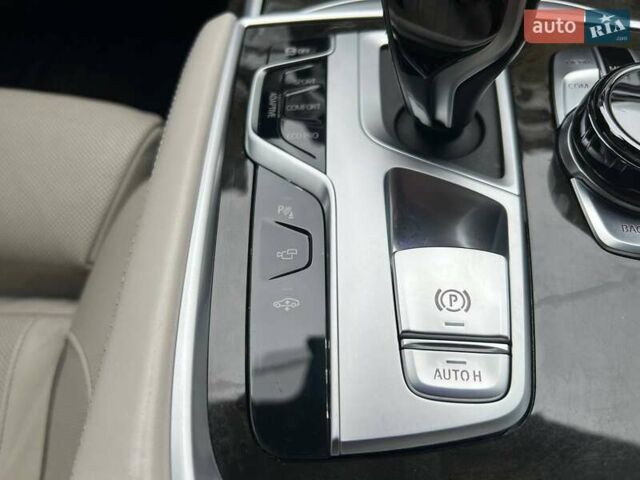 Белый БМВ 7 Серия, объемом двигателя 4.39 л и пробегом 125 тыс. км за 53999 $, фото 60 на Automoto.ua