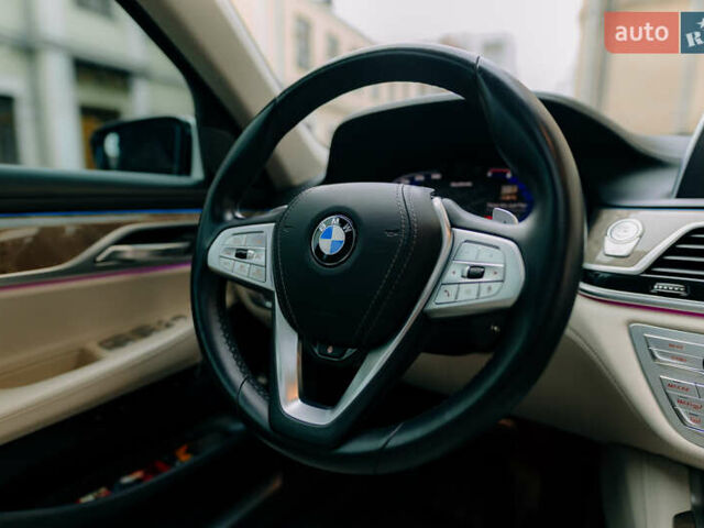 Белый БМВ 7 Серия, объемом двигателя 4.39 л и пробегом 93 тыс. км за 48000 $, фото 40 на Automoto.ua