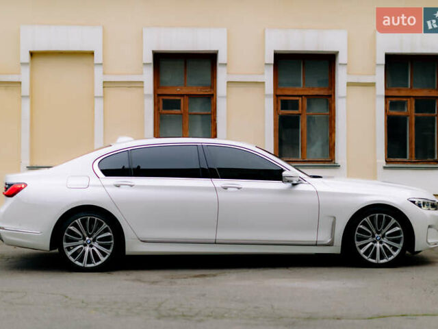 Белый БМВ 7 Серия, объемом двигателя 4.39 л и пробегом 93 тыс. км за 48000 $, фото 6 на Automoto.ua