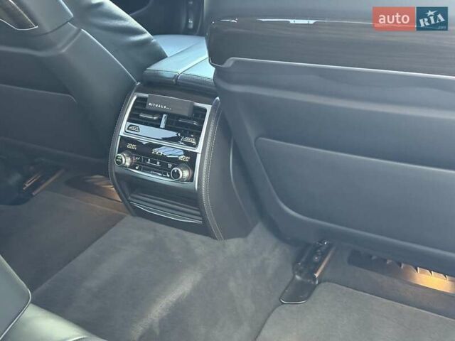 Белый БМВ 7 Серия, объемом двигателя 3 л и пробегом 107 тыс. км за 46000 $, фото 14 на Automoto.ua