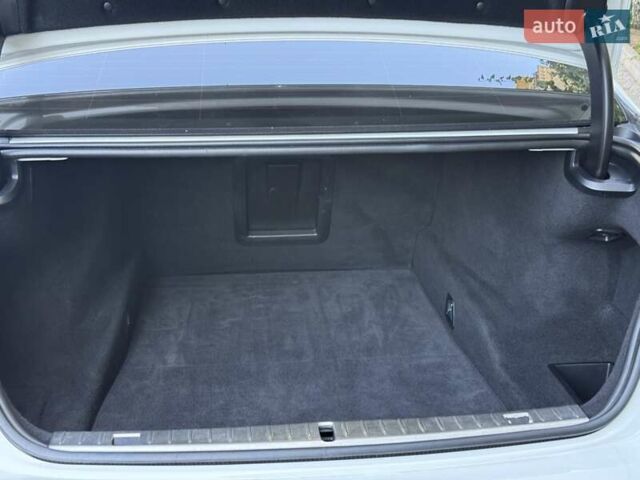 Белый БМВ 7 Серия, объемом двигателя 3 л и пробегом 107 тыс. км за 46000 $, фото 17 на Automoto.ua