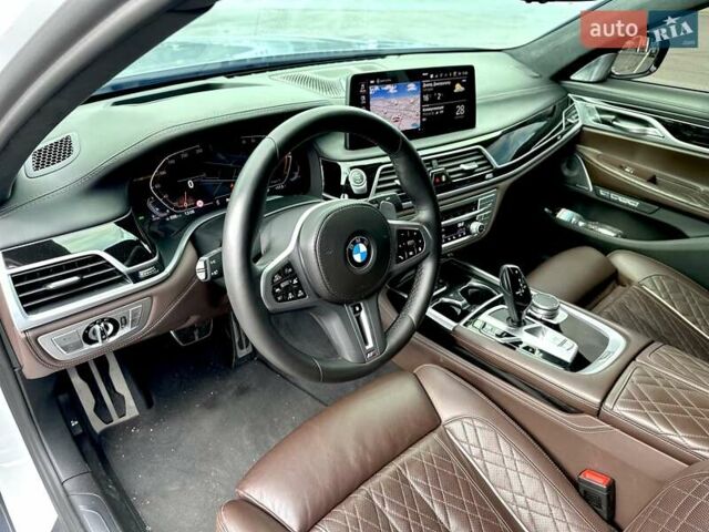 Белый БМВ 7 Серия, объемом двигателя 2.99 л и пробегом 42 тыс. км за 86500 $, фото 22 на Automoto.ua