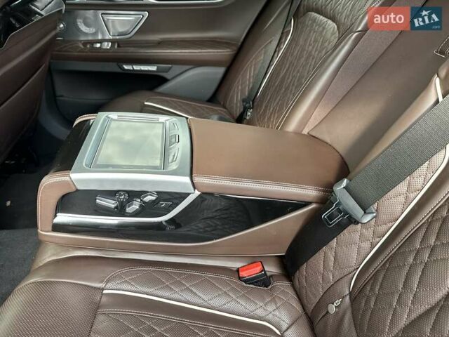 Белый БМВ 7 Серия, объемом двигателя 2.99 л и пробегом 42 тыс. км за 86500 $, фото 25 на Automoto.ua