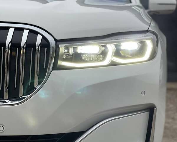 Білий БМВ 7 Серія, об'ємом двигуна 3 л та пробігом 75 тис. км за 46000 $, фото 3 на Automoto.ua