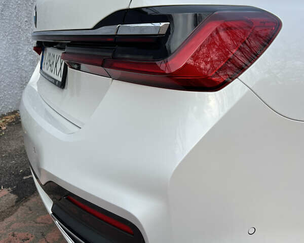 Белый БМВ 7 Серия, объемом двигателя 2 л и пробегом 10 тыс. км за 68900 $, фото 16 на Automoto.ua