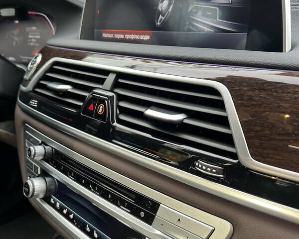 Белый БМВ 7 Серия, объемом двигателя 2 л и пробегом 10 тыс. км за 68900 $, фото 33 на Automoto.ua