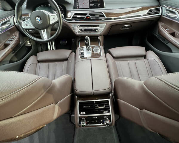 Белый БМВ 7 Серия, объемом двигателя 2 л и пробегом 10 тыс. км за 68900 $, фото 18 на Automoto.ua