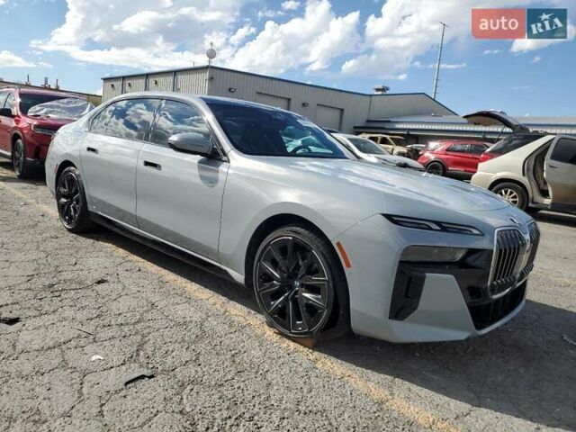 Белый БМВ 7 Серия, объемом двигателя 3 л и пробегом 58 тыс. км за 35000 $, фото 3 на Automoto.ua