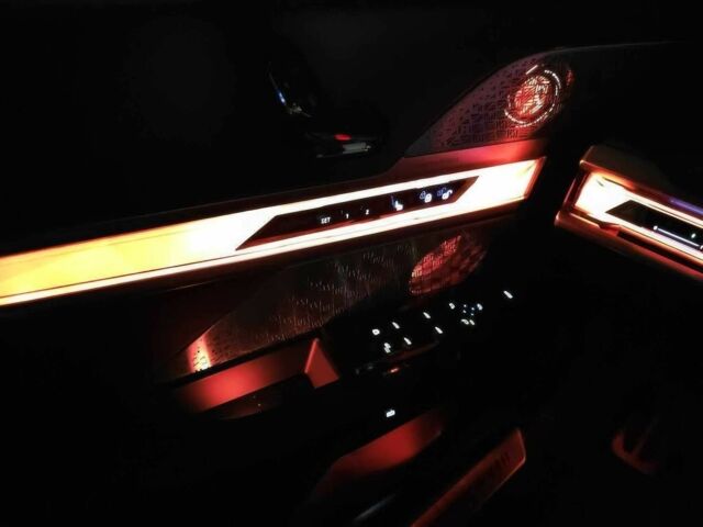 Білий БМВ 7 Серія, об'ємом двигуна 3 л та пробігом 23 тис. км за 36700 $, фото 13 на Automoto.ua