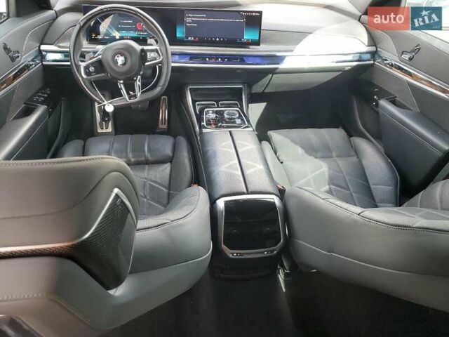 Белый БМВ 7 Серия, объемом двигателя 3 л и пробегом 58 тыс. км за 35000 $, фото 7 на Automoto.ua