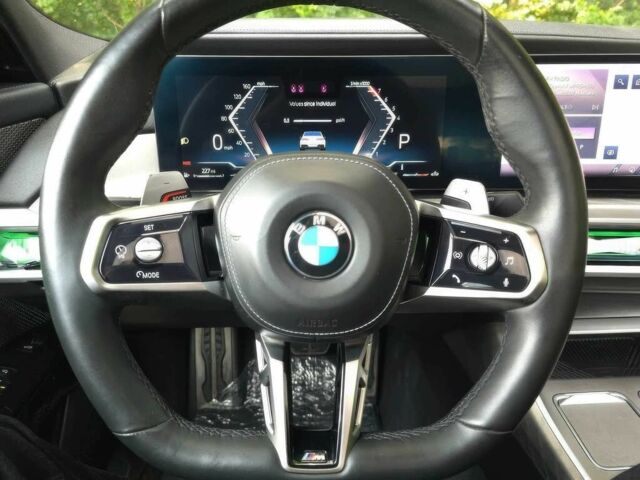 Білий БМВ 7 Серія, об'ємом двигуна 3 л та пробігом 23 тис. км за 36700 $, фото 12 на Automoto.ua