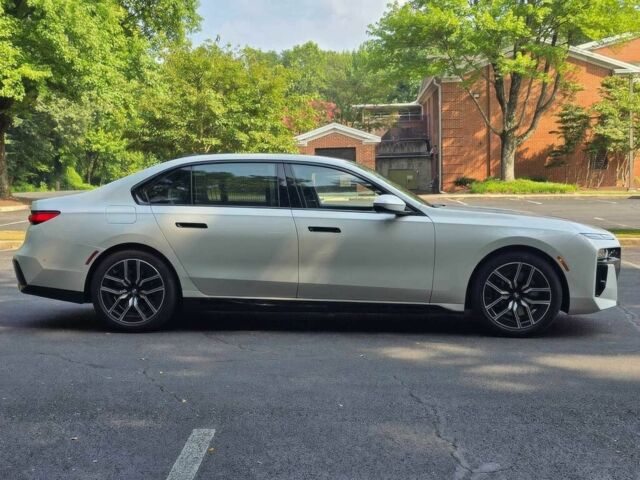 Білий БМВ 7 Серія, об'ємом двигуна 3 л та пробігом 23 тис. км за 36700 $, фото 5 на Automoto.ua