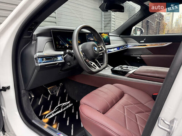 Белый БМВ 7 Серия, объемом двигателя 4.39 л и пробегом 31 тыс. км за 139900 $, фото 24 на Automoto.ua