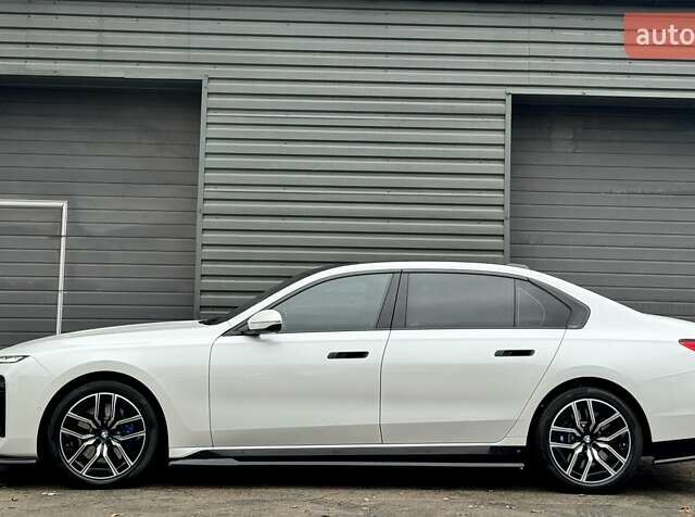 Белый БМВ 7 Серия, объемом двигателя 4.39 л и пробегом 31 тыс. км за 139900 $, фото 15 на Automoto.ua