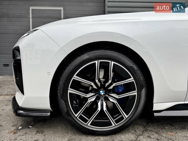 Белый БМВ 7 Серия, объемом двигателя 4.39 л и пробегом 31 тыс. км за 139900 $, фото 16 на Automoto.ua