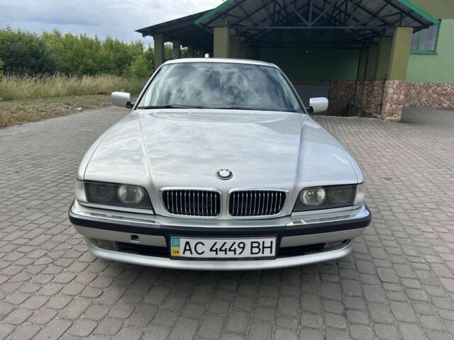Бежевий БМВ 7 Серія, об'ємом двигуна 2.5 л та пробігом 430 тис. км за 5950 $, фото 1 на Automoto.ua