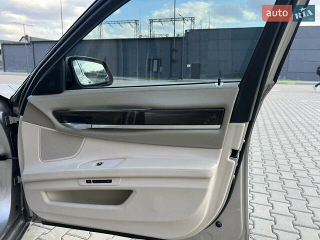 Бежевий БМВ 7 Серія, об'ємом двигуна 3 л та пробігом 270 тис. км за 12800 $, фото 33 на Automoto.ua