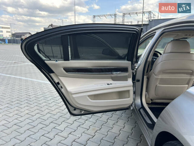 Бежевий БМВ 7 Серія, об'ємом двигуна 3 л та пробігом 270 тис. км за 12800 $, фото 30 на Automoto.ua