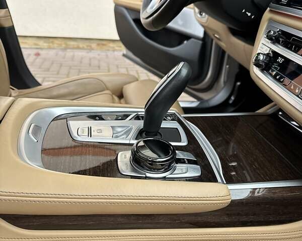 Бежевый БМВ 7 Серия, объемом двигателя 4.39 л и пробегом 129 тыс. км за 48499 $, фото 36 на Automoto.ua