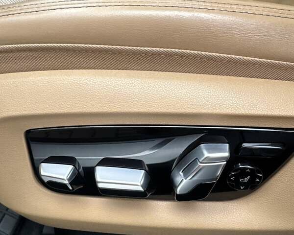 Бежевый БМВ 7 Серия, объемом двигателя 4.39 л и пробегом 129 тыс. км за 48499 $, фото 16 на Automoto.ua