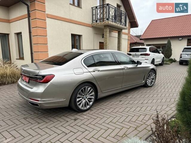 Бежевый БМВ 7 Серия, объемом двигателя 4.39 л и пробегом 129 тыс. км за 48499 $, фото 8 на Automoto.ua