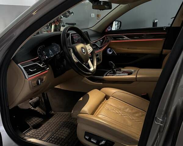 Бежевый БМВ 7 Серия, объемом двигателя 4.39 л и пробегом 129 тыс. км за 48499 $, фото 43 на Automoto.ua