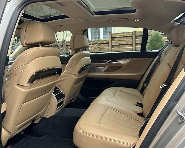 Бежевый БМВ 7 Серия, объемом двигателя 4.39 л и пробегом 129 тыс. км за 48499 $, фото 21 на Automoto.ua