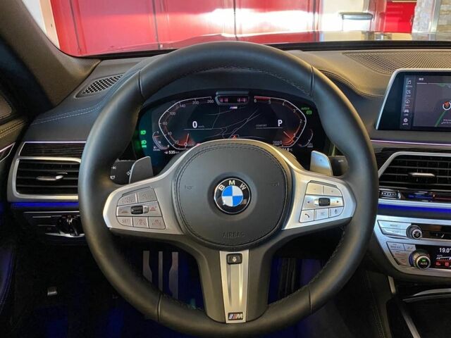 Черный БМВ 7 Серия, объемом двигателя 0 л и пробегом 8 тыс. км за 49400 $, фото 7 на Automoto.ua