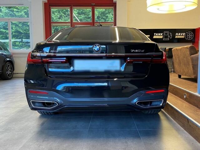 Черный БМВ 7 Серия, объемом двигателя 0 л и пробегом 8 тыс. км за 49400 $, фото 14 на Automoto.ua