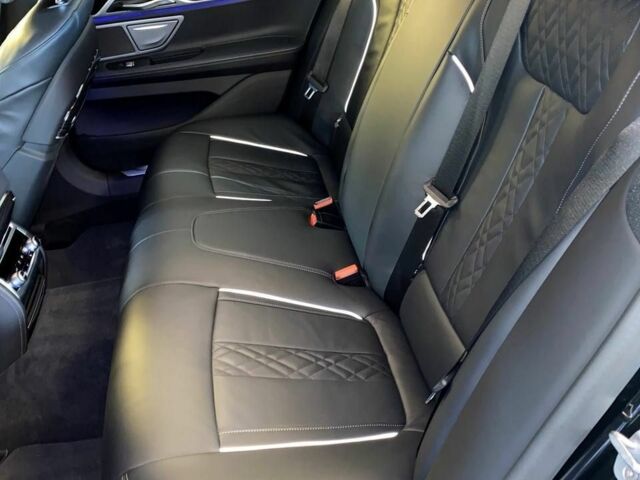 Черный БМВ 7 Серия, объемом двигателя 0 л и пробегом 8 тыс. км за 49400 $, фото 6 на Automoto.ua