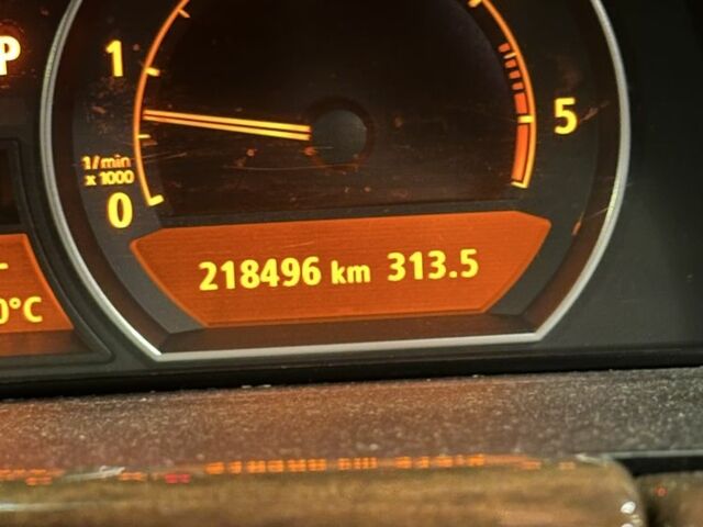 Черный БМВ 7 Серия, объемом двигателя 3 л и пробегом 220 тыс. км за 10530 $, фото 7 на Automoto.ua