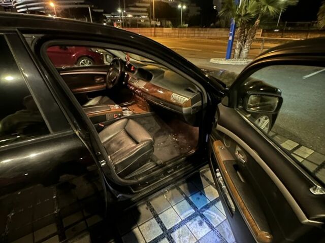 Черный БМВ 7 Серия, объемом двигателя 3 л и пробегом 220 тыс. км за 10530 $, фото 4 на Automoto.ua