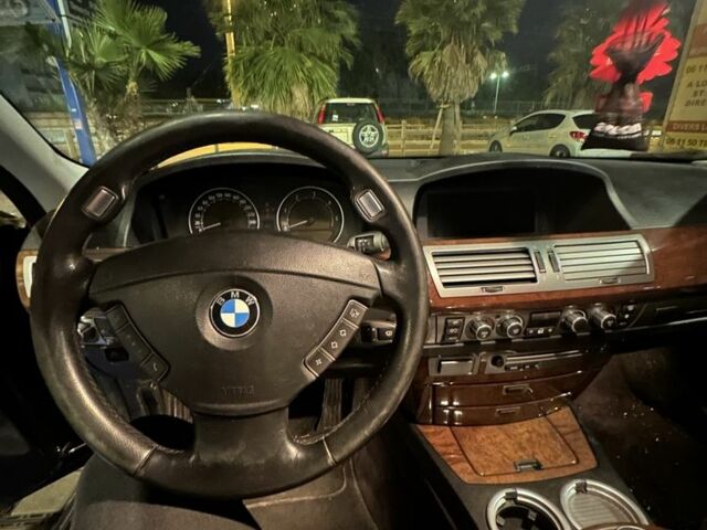 Черный БМВ 7 Серия, объемом двигателя 3 л и пробегом 220 тыс. км за 10530 $, фото 6 на Automoto.ua