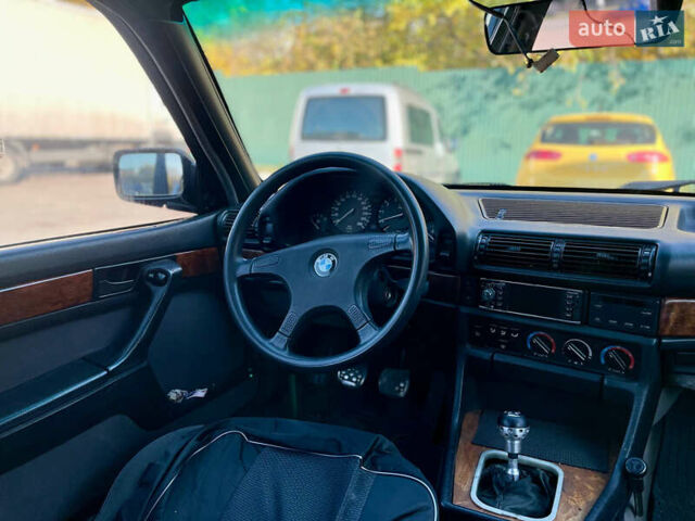 Черный БМВ 7 Серия, объемом двигателя 3 л и пробегом 250 тыс. км за 1600 $, фото 5 на Automoto.ua