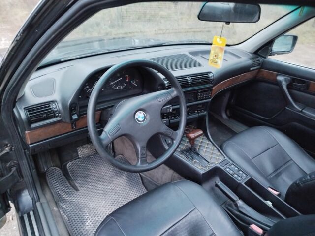 Черный БМВ 7 Серия, объемом двигателя 3.5 л и пробегом 50 тыс. км за 2376 $, фото 17 на Automoto.ua