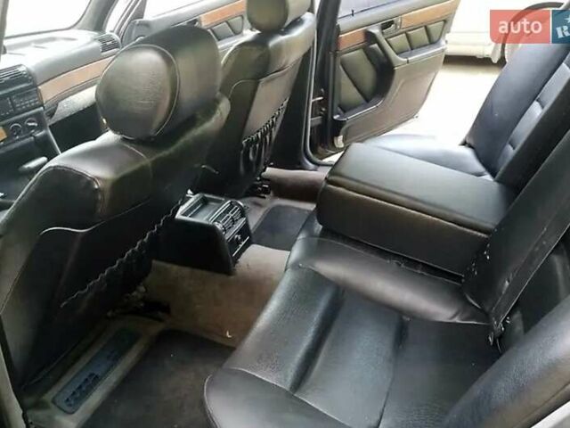 Черный БМВ 7 Серия, объемом двигателя 3.41 л и пробегом 349 тыс. км за 3000 $, фото 3 на Automoto.ua