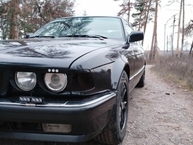 Черный БМВ 7 Серия, объемом двигателя 3.5 л и пробегом 50 тыс. км за 2376 $, фото 7 на Automoto.ua