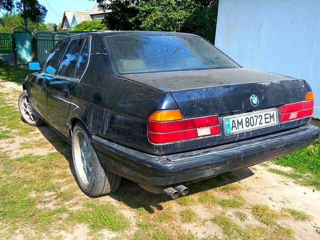 Черный БМВ 7 Серия, объемом двигателя 3.4 л и пробегом 370 тыс. км за 3100 $, фото 2 на Automoto.ua